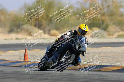 media/Feb-04-2023-SoCal Trackdays (Sat) [[8a776bf2c3]]/Turn 2 (1140am)/